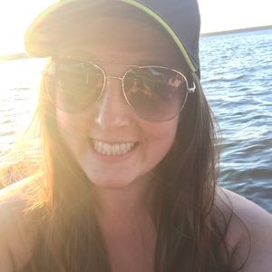 Meet your Posher, Lacey